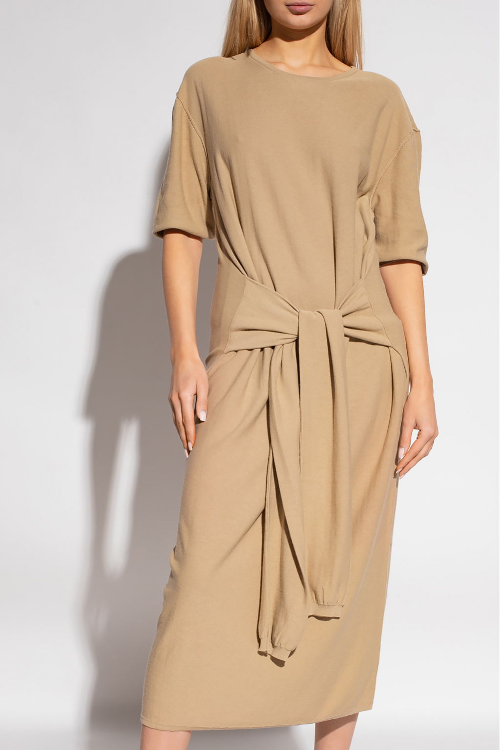 ワンピース LEMAIRE Woman Dress Beige DR1045LJ1016 WH048 Light Cream Belted Rib T-shirt Dress | LEMAIRE
